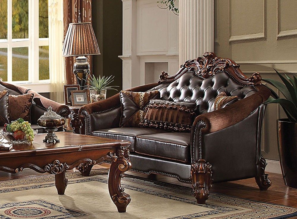 Porchia Traditional Style Leather Sofa